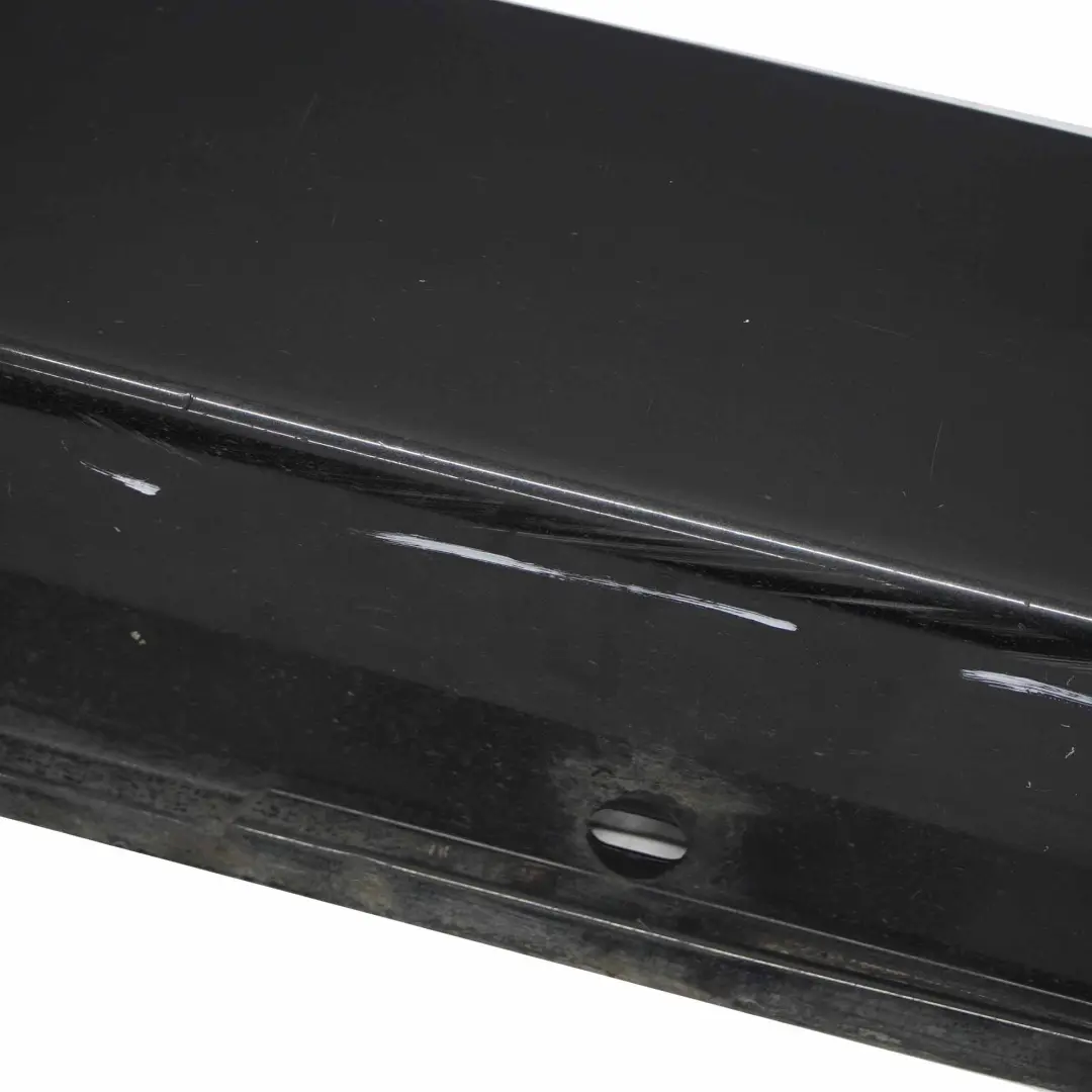 Seitenschwellerabdeckung links N/S Schwarz Saphir Metallic - 475 für BMW E60 LCI mit Teilenummer 0422464 BMW E60 LCI Seitenschwellerabdeckung links N/S Schwarz Saphir Metallic - 475 - SKU 0422464-BS3 - Teilenummer 0422464