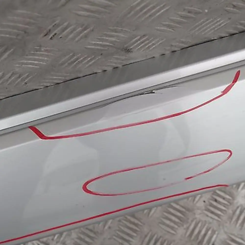 Door Sill Cover Side Skirt Left N/S Titansilber Silver to BMW 5 SERIES E60 E61 LCi with Part number 51770422464 BMW 5 SERIES E60 E61 LCi Door Sill Cover Side Skirt Left N/S Titansilber Silver - SKU 0422464-TS - Part number 51770422464