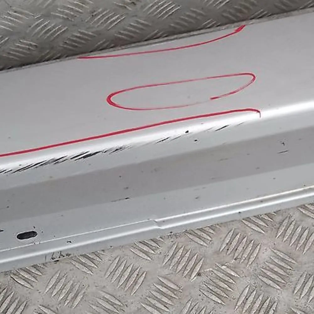 BMW 5 E60N E61N LCI Bas de Porte Couverture Seuil a Gauche Argent Titane Argent - SKU 0422464-TS - Numéro de pièce 51770422464