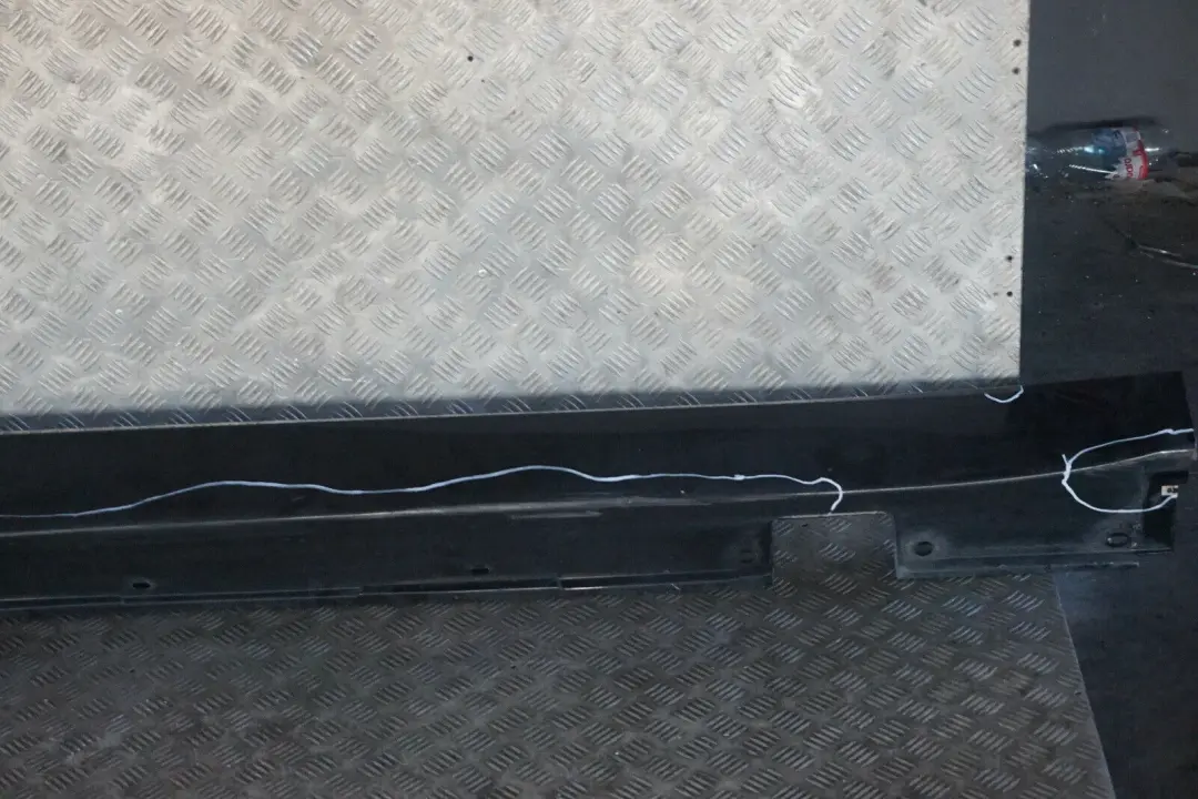 Door Sill Cover Side Skirt Right O/S Schwarz 2 Black to BMW 5 Series E60 E61 LCI with Part number 0422465 BMW 5 Series E60 E61 LCI Door Sill Cover Side Skirt Right O/S Schwarz 2 Black - SKU 0422465-SCH1 - Part number 0422465