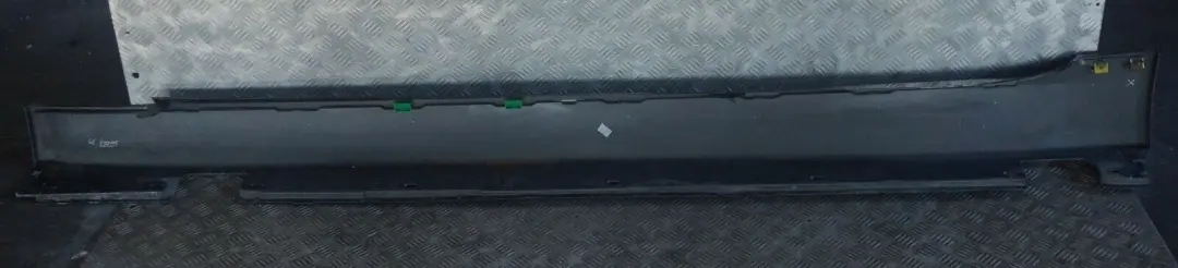 BMW E60 LCI Nakładka listwa na próg prawy schwarz - SKU 0422465-SCH1 - Numer Części 0422465