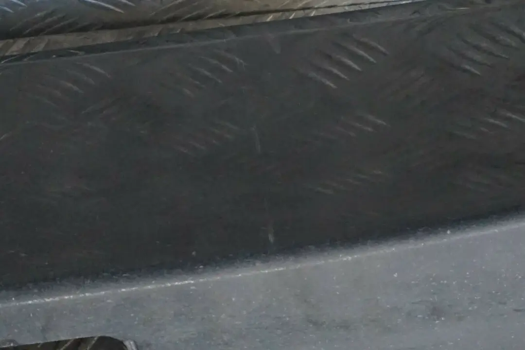 Schwellerleiste Blende Schweller Rechts Schwarz 2 - 668 für BMW 5 er E60 E61 LCI mit Teilenummer 0422465 BMW 5 er E60 E61 LCI Schwellerleiste Blende Schweller Rechts Schwarz 2 - 668 - SKU 0422465-SCH2 - Teilenummer 0422465