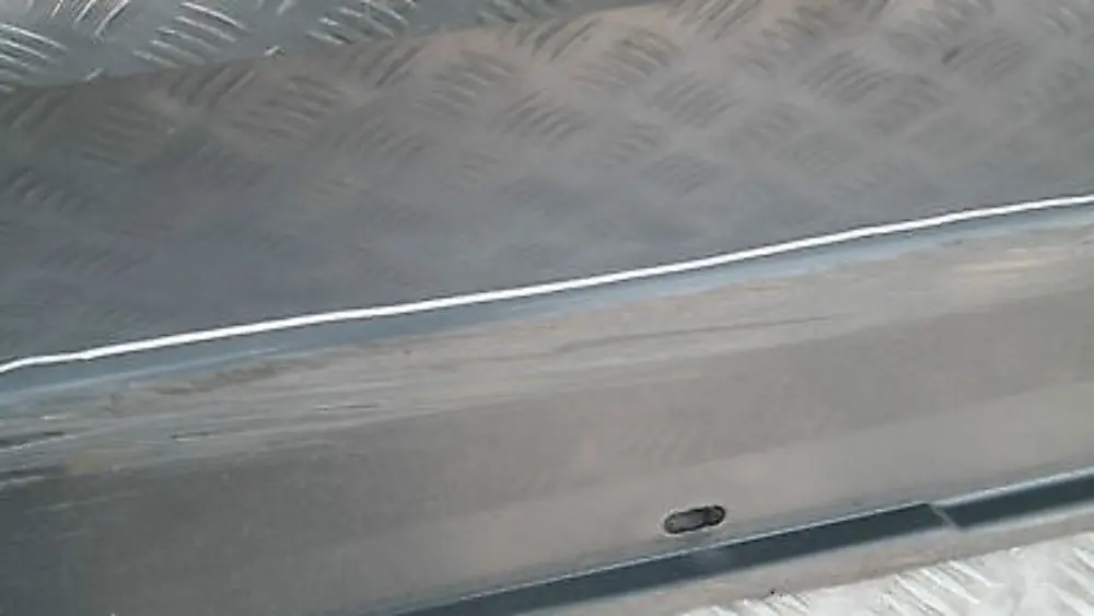 BMW E60N E61N LCI Listello Portiera Apertura Gonna Destra Grigio Platino A68 - SKU 0422465-PG - Numero di parte 51770422465