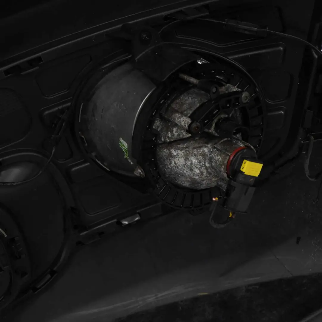 Stossfänger Vorn Astro Black Schwarz - A25 für Mini R55 R56 R57 mit Teilenummer 0430221 Mini R55 R56 R57 Stossfänger Vorn Astro Black Schwarz - A25 - SKU 0430221-ASB2 - Teilenummer 0430221