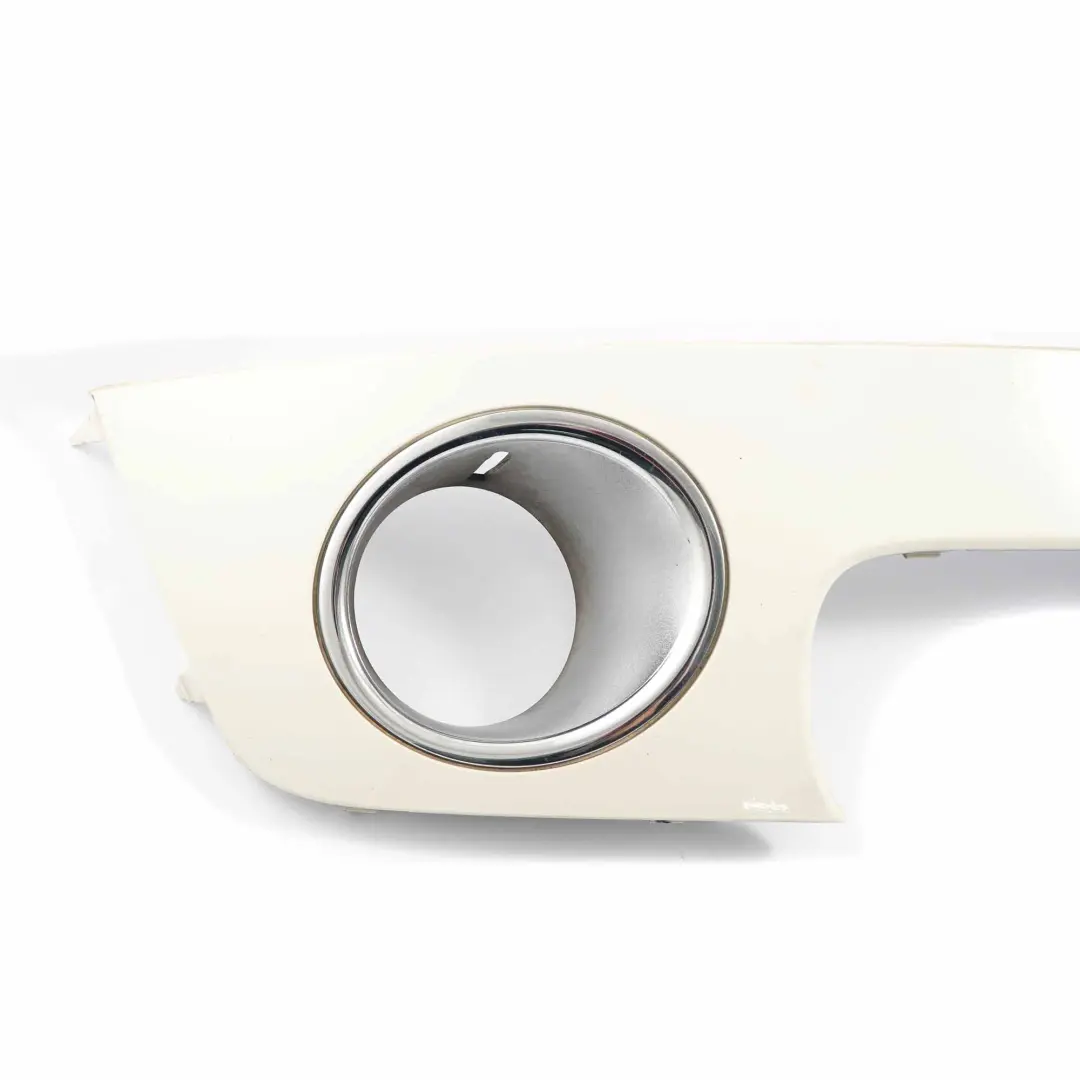 Embellecedor Parachoques Delantero Derecho Pepper Blanco para Mini One R55 R56 R57 con número de pieza 0430226 Mini One R55 R56 R57 Embellecedor Parachoques Delantero Derecho Pepper Blanco - SKU 0430226-PW3 - Número de pieza 0430226