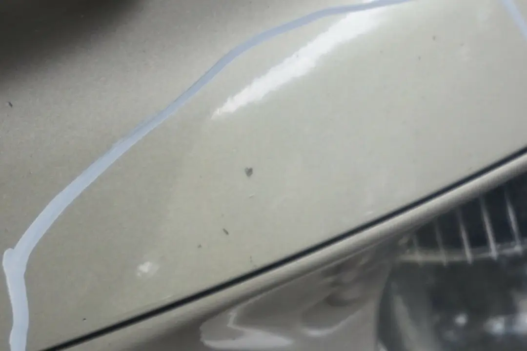 Complete Front Bumper Trim Panel Sparkling Silver to BMW Mini Cooper S R55 R56 R57 with Part number 0430242 BMW Mini Cooper S R55 R56 R57 Complete Front Bumper Trim Panel Sparkling Silver - SKU 0430242-SS - Part number 0430242