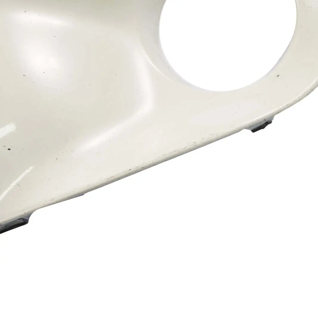 Blende Vorne Links Frontstoßstange Pepper White Weiss 850 für Mini Cooper S R55 R56 mit Teilenummer 0430245 Mini Cooper S R55 R56 Blende Vorne Links Frontstoßstange Pepper White Weiss 850 - SKU 0430245-PW2 - Teilenummer 0430245