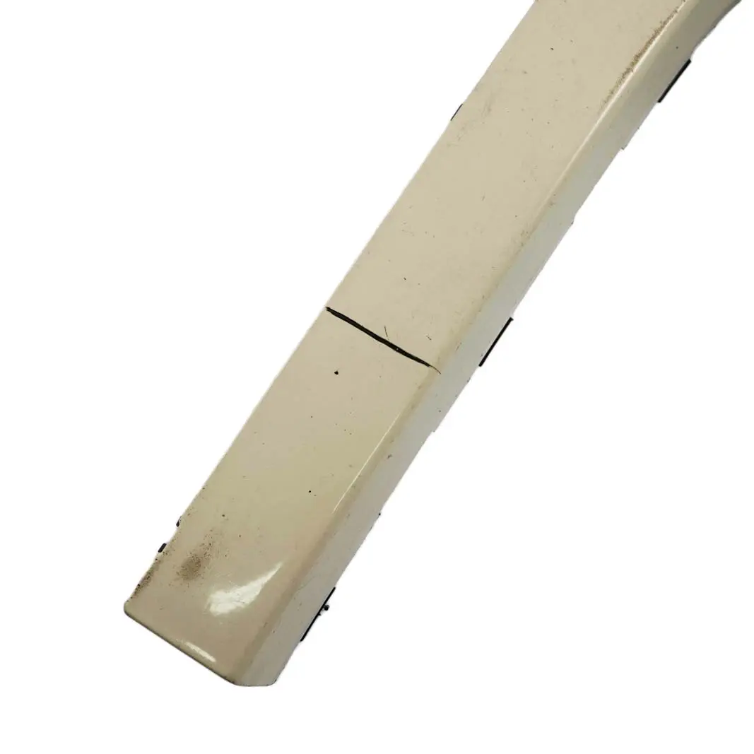 Parachoques Delantero Izquierdo Embellecedor Blanco Pimienta - 850 para Mini R55 R56 con número de pieza 0430245 Mini R55 R56 Parachoques Delantero Izquierdo Embellecedor Blanco Pimienta - 850 - SKU 0430245-PW2 - Número de pieza 0430245