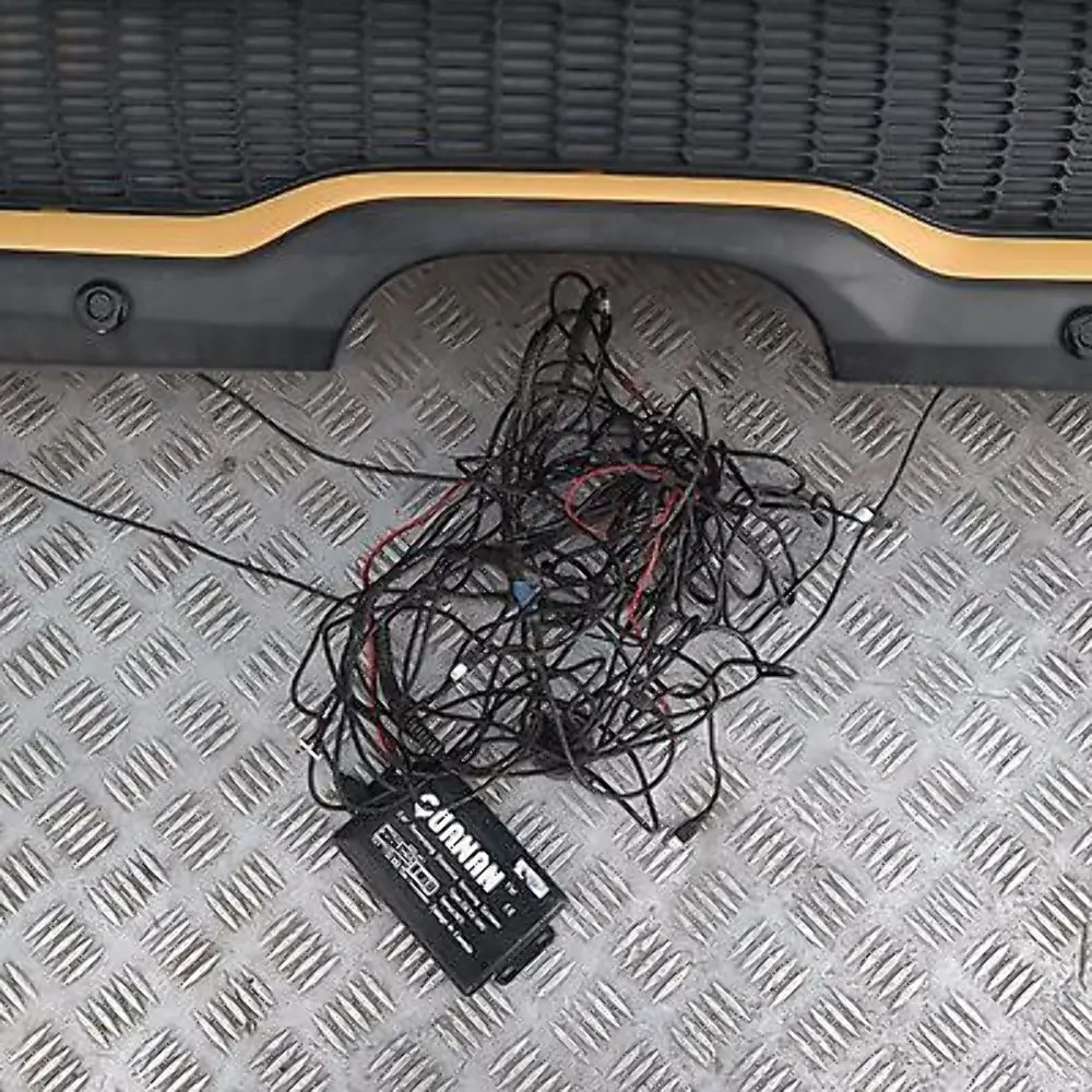 Zderzak tylny tył Mellow Yellow do MINI Cooper S R56 o numerze 0430252-MYE MINI Cooper S R56 Zderzak tylny tył Mellow Yellow - SKU 0430252-MYE - Numer Części 0430252-MYE