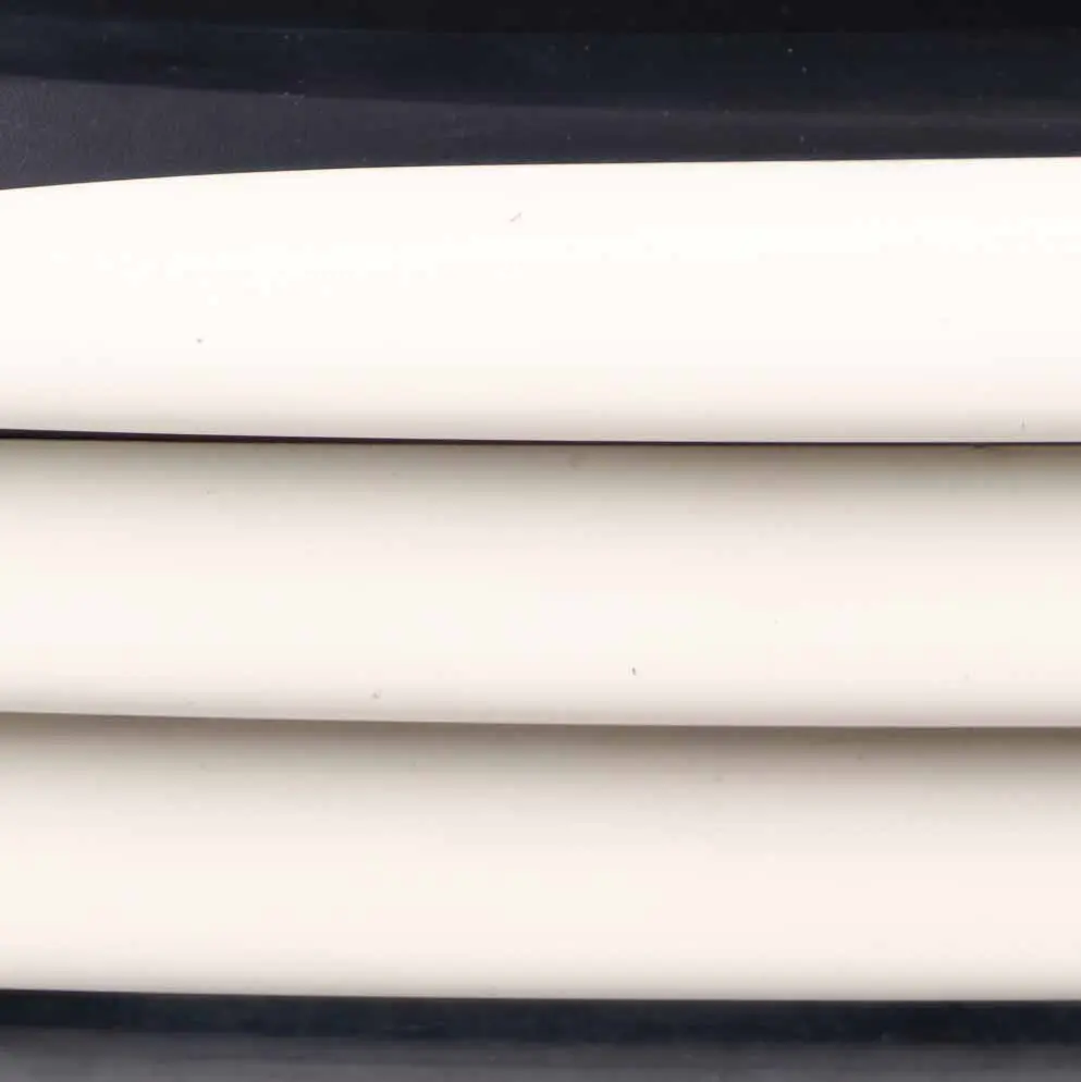 Front Grille Mini R55 R56 R57 Aerokit Hood Bonnet Panel Trim Pepper White - 850 to with Part number 0430304 Front Grille Mini R55 R56 R57 Aerokit Hood Bonnet Panel Trim Pepper White - 850 - SKU 0430304-PW - Part number 0430304