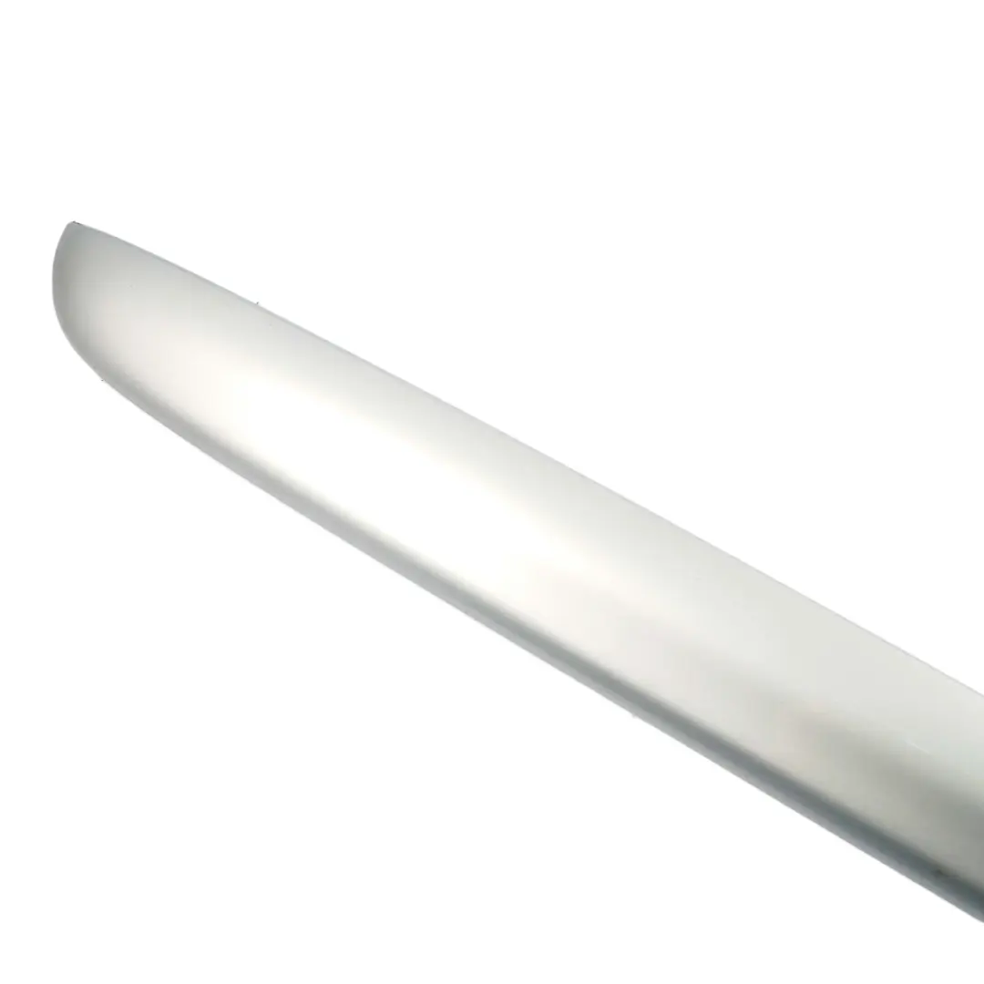 Tapa del maletero Mini R56 Panel De agarre del maletero Plata pura 900 40501452 para con número de pieza 0430312 Tapa del maletero Mini R56 Panel De agarre del maletero Plata pura 900 40501452 - SKU 0430312-PS1 - Número de pieza 0430312