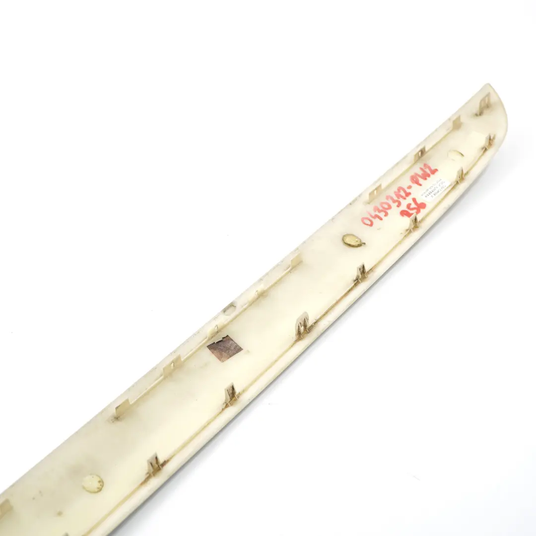 Coperchio bagagliaio Maniglia portellone Pepper Bianco 40501452 per Mini R56 con numero di parte 0430312 Mini R56 Coperchio bagagliaio Maniglia portellone Pepper Bianco 40501452 - SKU 0430312-PW2 - Numero di parte 0430312