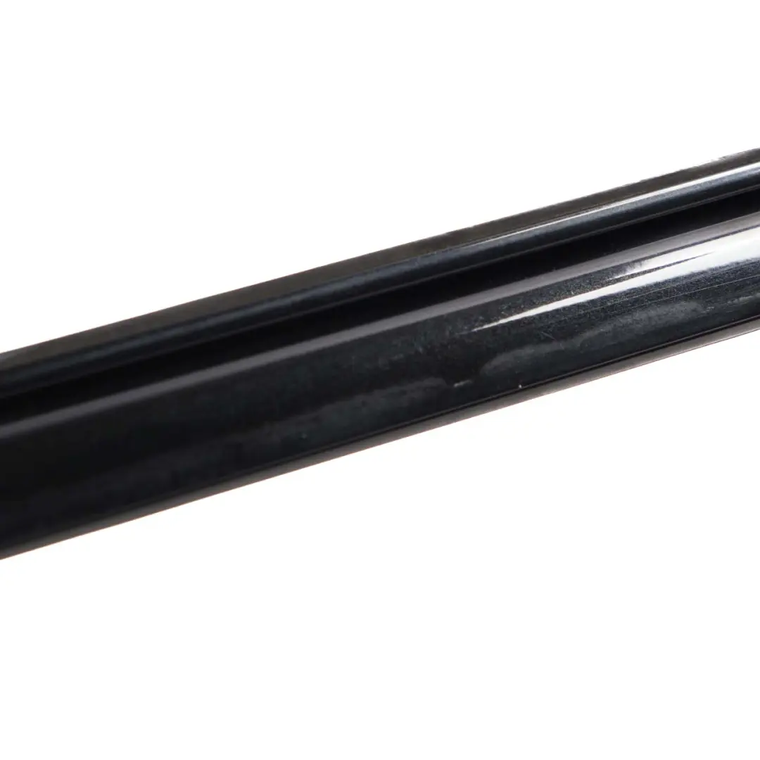 Destra Roof Railing Trim Strip Nero Zaffiro - 475 per BMW X5 E70 con numero di parte 0430332 BMW X5 E70 Destra Roof Railing Trim Strip Nero Zaffiro - 475 - SKU 0430332-BS - Numero di parte 0430332