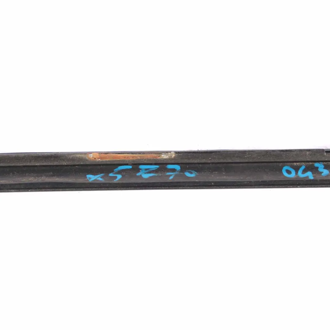 BMW X5 E70 Windschutzscheibe Streifen vorne links Abtropfen Schwarz Sapphire - SKU 0430335-BS - Teilenummer 0430335