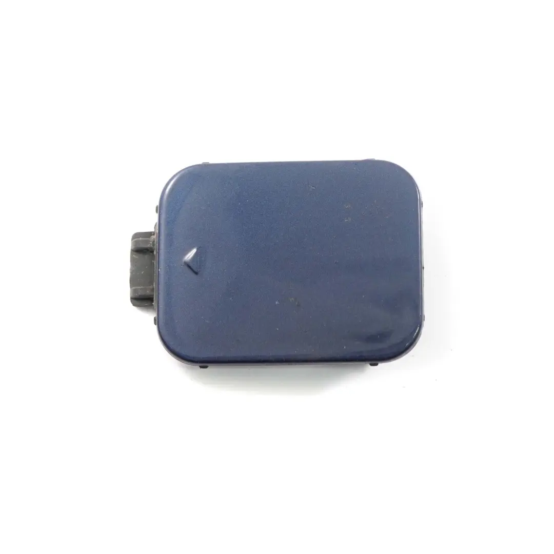 Flap Towing Eye Front Bumper Tiefseeblau Deep Sea Blue para BMW E60 LCI con número de pieza 0430601 BMW E60 LCI Flap Towing Eye Front Bumper Tiefseeblau Deep Sea Blue - SKU 0430601-DSB - Número de pieza 0430601