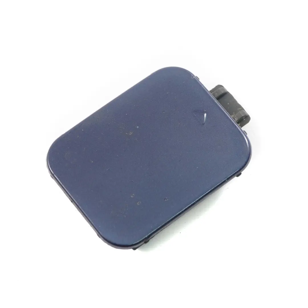 Flap Towing Eye Front Bumper Tiefseeblau Deep Sea Blue para BMW E60 LCI con número de pieza 0430601 BMW E60 LCI Flap Towing Eye Front Bumper Tiefseeblau Deep Sea Blue - SKU 0430601-DSB - Número de pieza 0430601