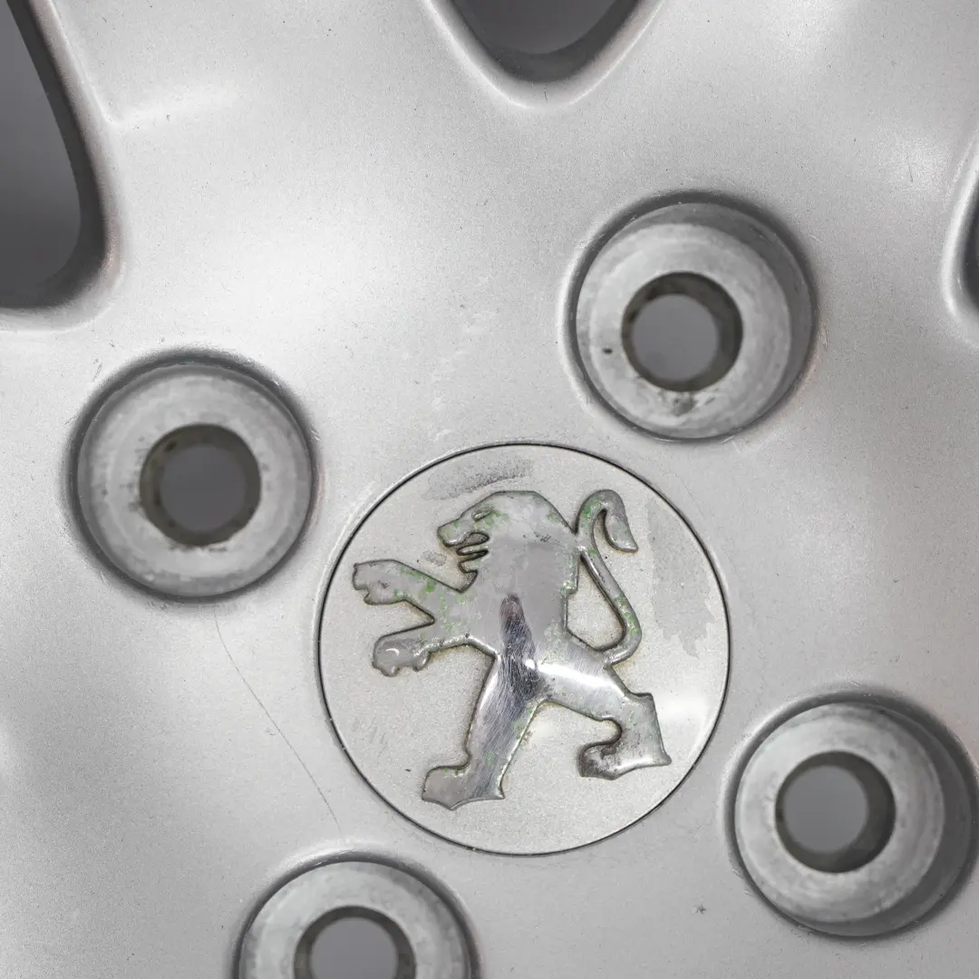 Silber Alufelge Alu Felge 16" 6J ET:27 für Peugeot 207 mit Teilenummer 04322X Peugeot 207 Silber Alufelge Alu Felge 16" 6J ET:27 - SKU 04322X-1 - Teilenummer 04322X