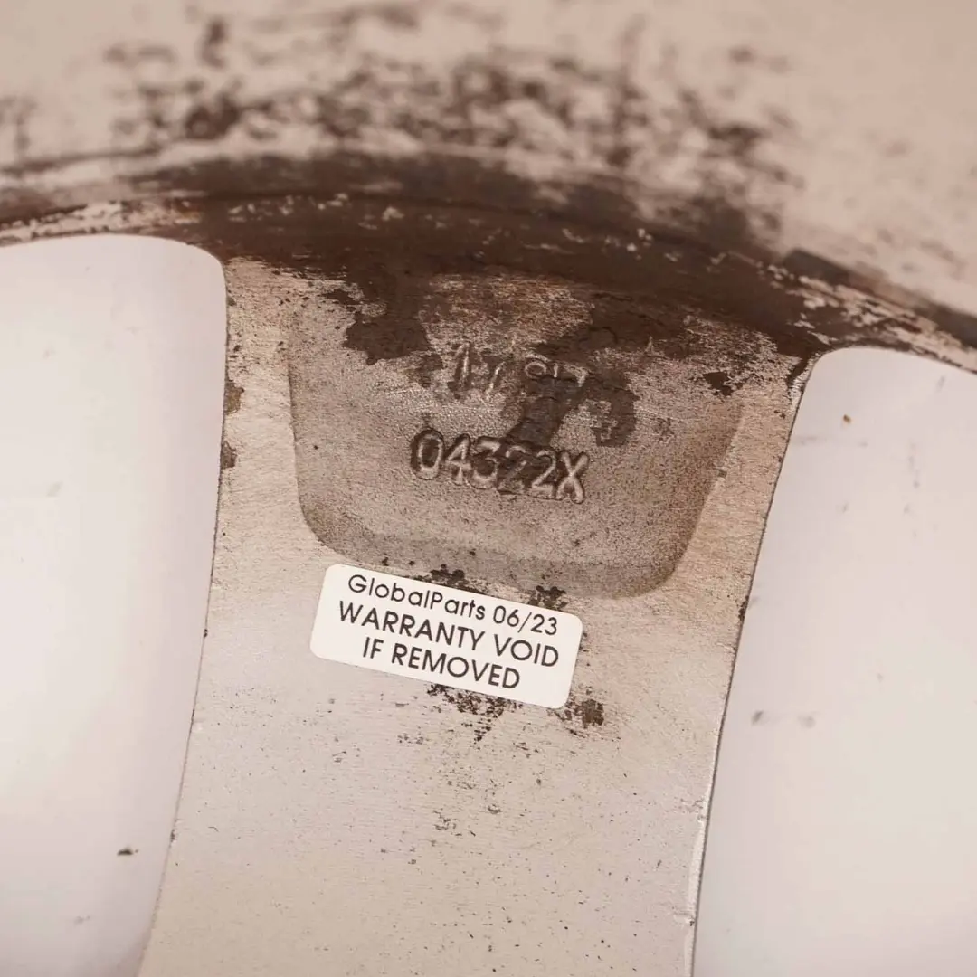 Alloy Rim 16" 6J ET:27 to Peugeot 207 Silver Wheel with Part number 04322X Peugeot 207 Silver Wheel Alloy Rim 16" 6J ET:27 - SKU 04322X-1 - Part number 04322X