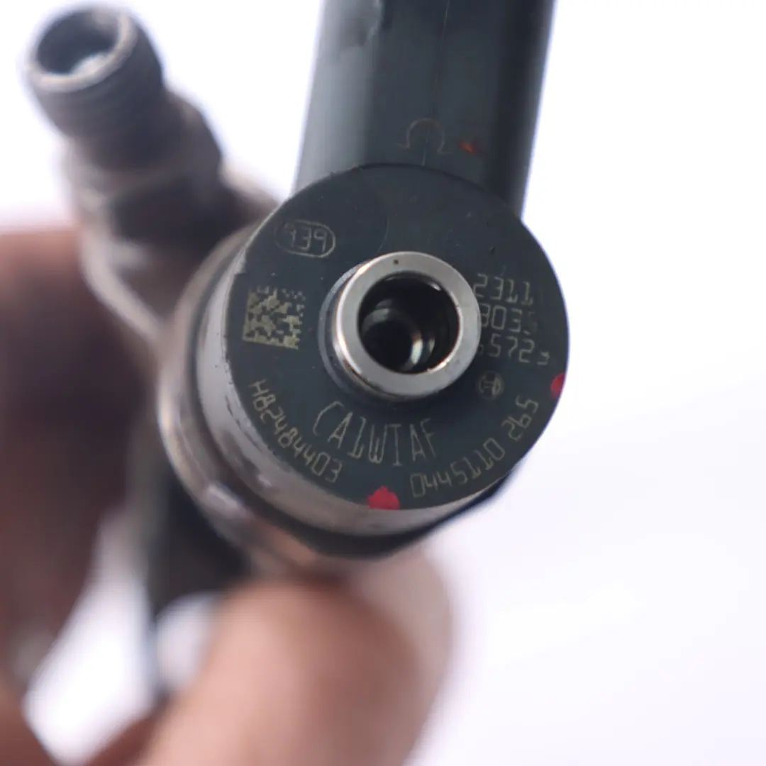 Wtryskiwacz do Renault Master Trafic Opel Movano Trafic 2.5 DCI o numerze 0445110265 Renault Master Trafic Opel Movano Trafic 2.5 DCI Wtryskiwacz - SKU 0445110265 - Numer Części 0445110265