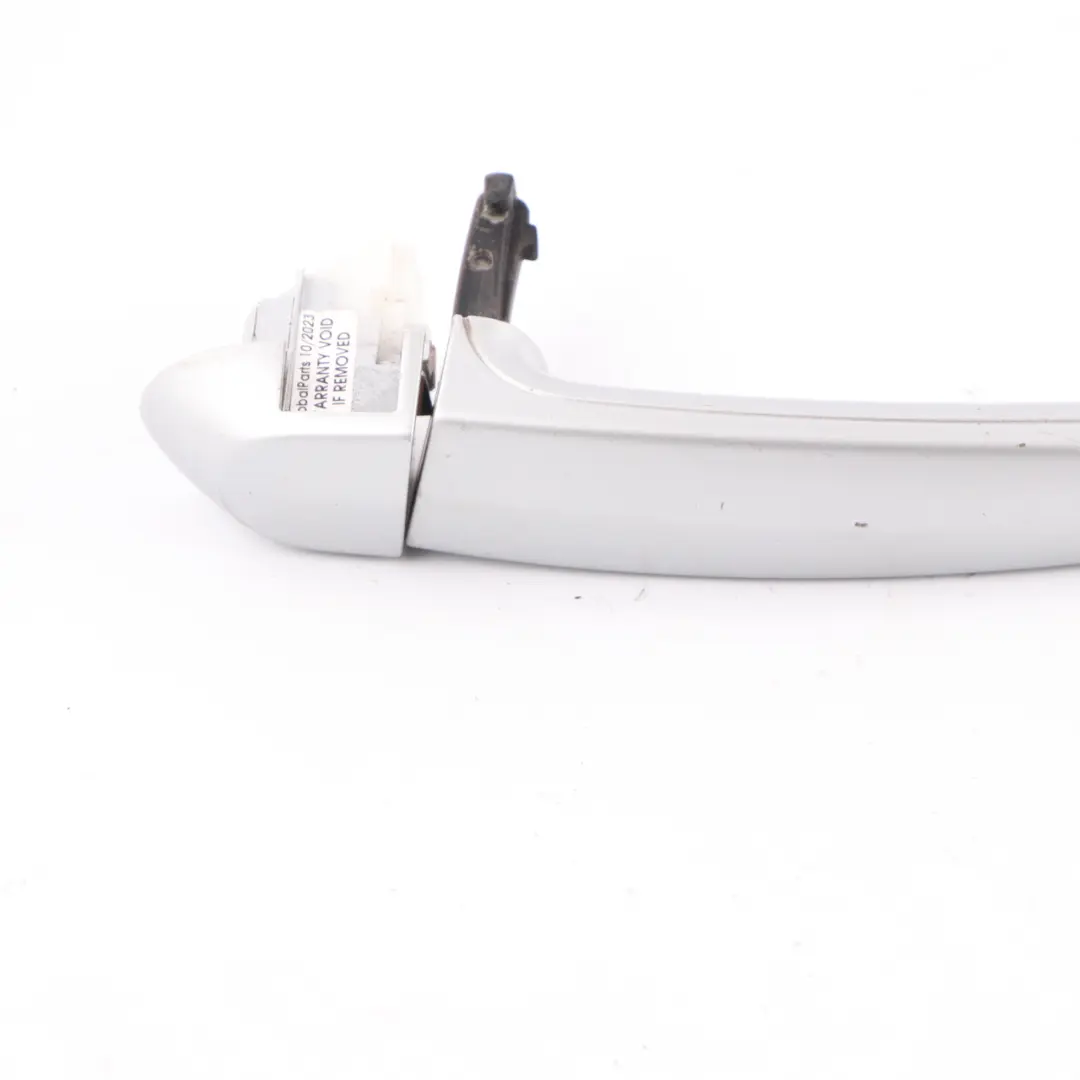 Poignée porte BMW E87 E90 E91 Avant Arrière Gauche Titan Silver Metallic - 354 pour à propos du numéro de pièce 0445181 Poignée porte BMW E87 E90 E91 Avant Arrière Gauche Titan Silver Metallic - 354 - SKU 0445181-TS - Numéro de pièce 0445181