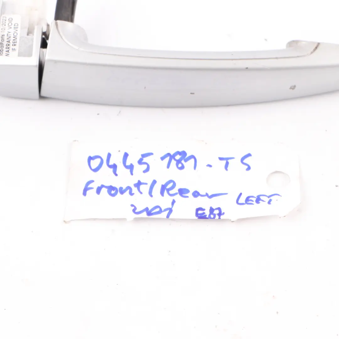 Poignée porte BMW E87 E90 E91 Avant Arrière Gauche Titan Silver Metallic - 354 pour à propos du numéro de pièce 0445181 Poignée porte BMW E87 E90 E91 Avant Arrière Gauche Titan Silver Metallic - 354 - SKU 0445181-TS - Numéro de pièce 0445181