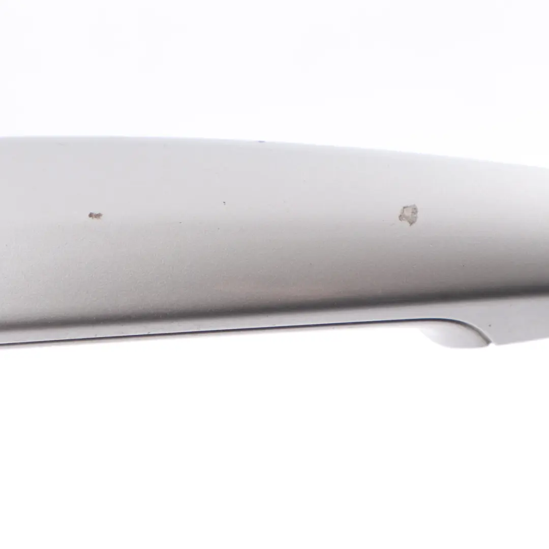 Poignée porte BMW E87 E90 E91 Avant Arrière Gauche Titan Silver Metallic - 354 pour à propos du numéro de pièce 0445181 Poignée porte BMW E87 E90 E91 Avant Arrière Gauche Titan Silver Metallic - 354 - SKU 0445181-TS - Numéro de pièce 0445181