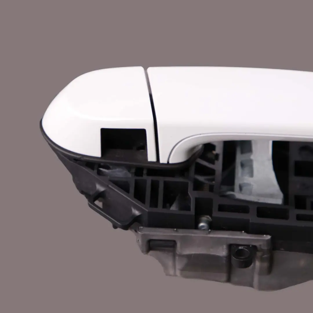 Outside Door Handle Rear Right O/S Alpinweiss Alpine White to BMW 3 Series F30 F31 with Part number 0445184 BMW 3 Series F30 F31 Outside Door Handle Rear Right O/S Alpinweiss Alpine White - SKU 0445184-AW1 - Part number 0445184