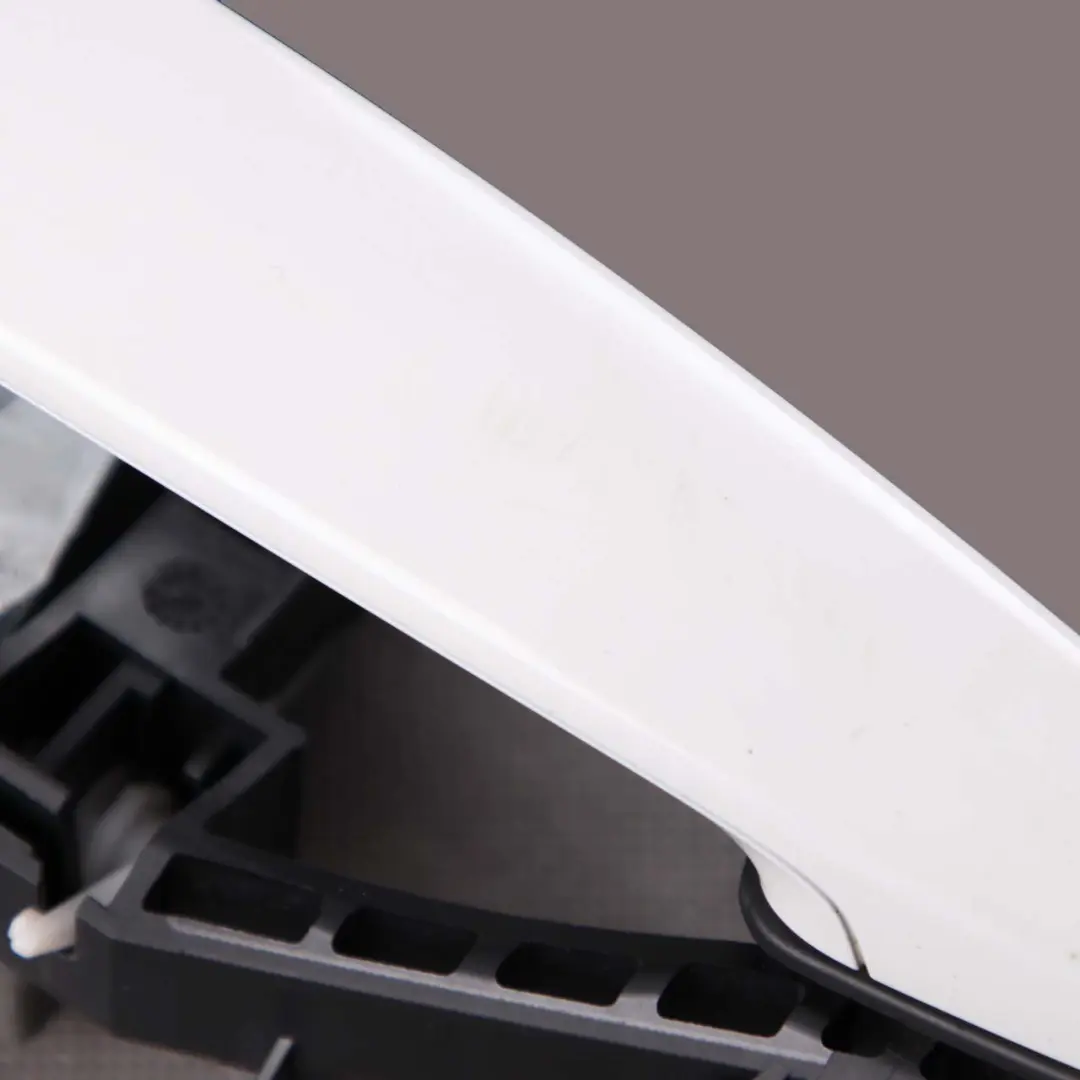 Outside Door Handle Rear Right O/S Alpinweiss Alpine White to BMW 3 Series F30 F31 with Part number 0445184 BMW 3 Series F30 F31 Outside Door Handle Rear Right O/S Alpinweiss Alpine White - SKU 0445184-AW1 - Part number 0445184