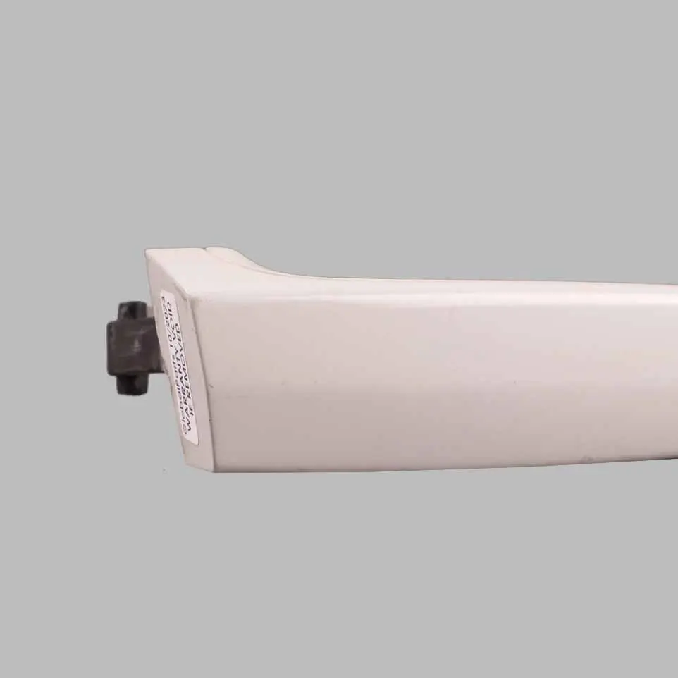 Poignée Porte Avant Arrière Droite Blanc Alpin - 300 pour BMW F20 F30 à propos du numéro de pièce 0445184 BMW F20 F30 Poignée Porte Avant Arrière Droite Blanc Alpin - 300 - SKU 0445184-AW - Numéro de pièce 0445184