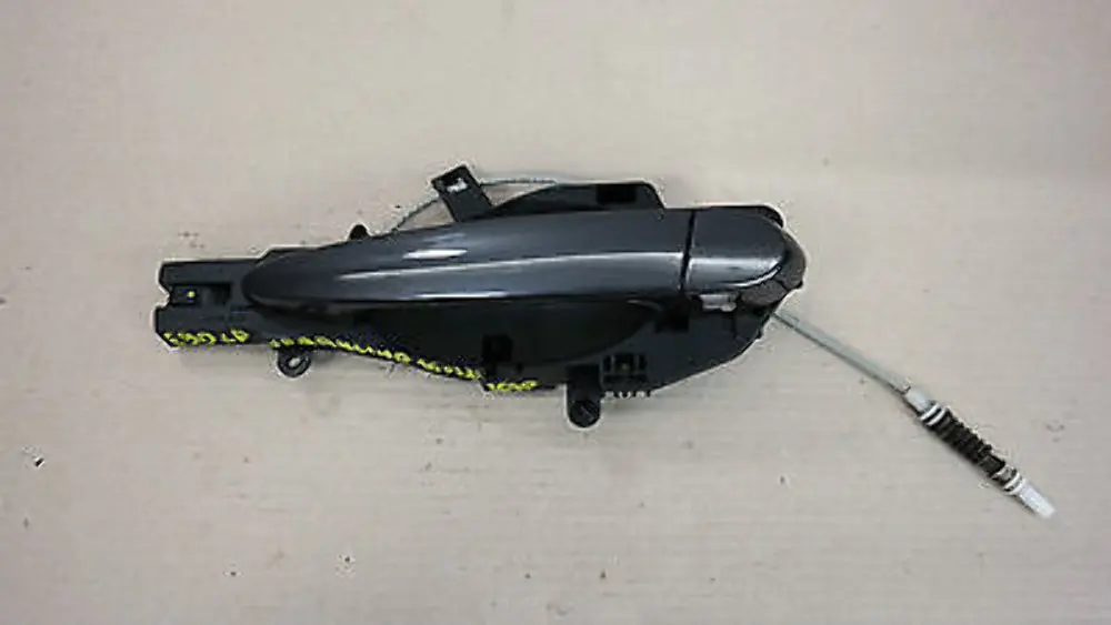 Complete front left grab handle N/S Sparkling Graphite to BMW 3 Series E90 E91 LCI with Part number 51217059971 51210445185 BMW 3 Series E90 E91 LCI Complete front left grab handle N/S Sparkling Graphite - SKU 445185 - Part number 51217059971 51210445185