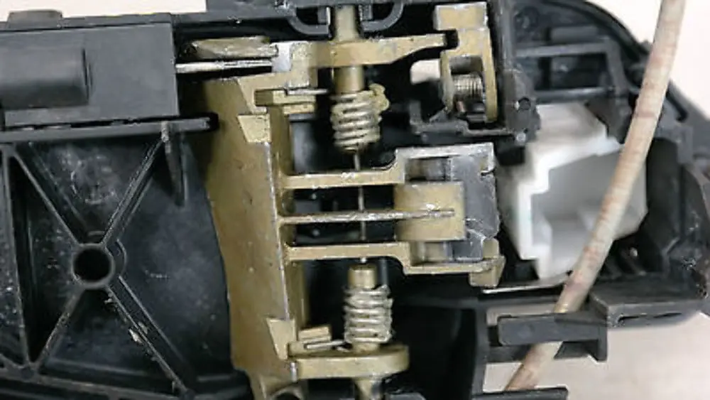 Complete rear left grab handle N/S Monacoblau Blue to BMW 3 Series E90 E91 LCI with Part number 51227060299 51210445185 BMW 3 Series E90 E91 LCI Complete rear left grab handle N/S Monacoblau Blue - SKU 0445185-MB - Part number 51227060299 51210445185