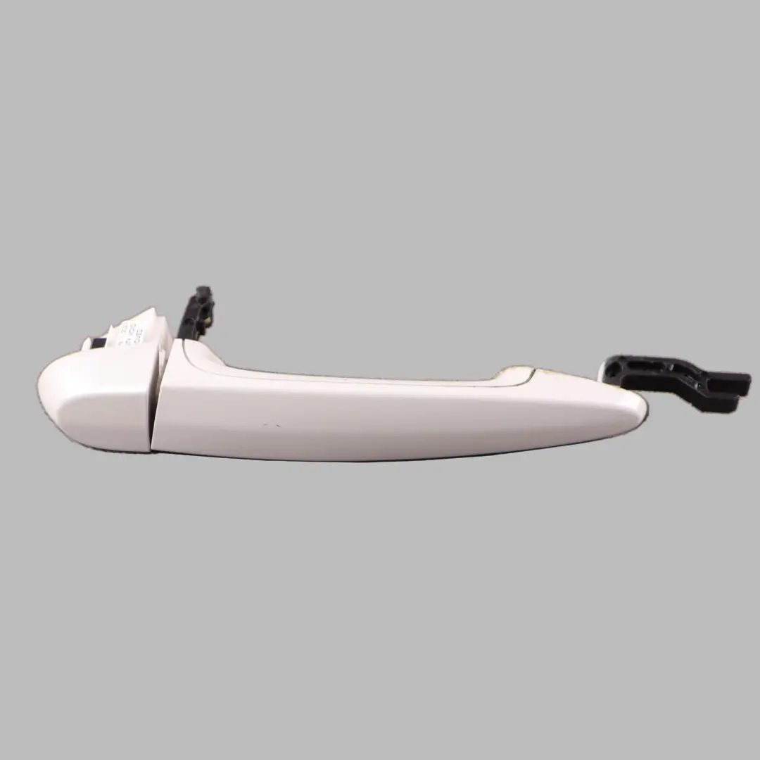 Maniglia BMW E90 F20 F30 anteriore sinistra Bianco minerale metallizzato - A96 per con numero di parte 0445185 Maniglia BMW E90 F20 F30 anteriore sinistra Bianco minerale metallizzato - A96 - SKU 0445185-MW - Numero di parte 0445185