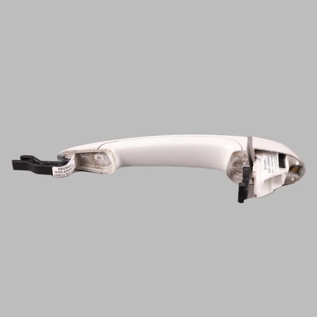 Maniglia BMW E90 F20 F30 anteriore sinistra Bianco minerale metallizzato - A96 per con numero di parte 0445185 Maniglia BMW E90 F20 F30 anteriore sinistra Bianco minerale metallizzato - A96 - SKU 0445185-MW - Numero di parte 0445185