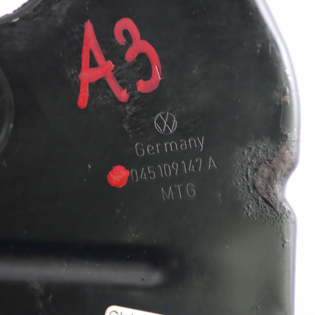 Mittel zahnriemen abdeckung für Volkswagen Golf 4 Audi A3 1.9 TDI mit Teilenummer 045109147A Volkswagen Golf 4 Audi A3 1.9 TDI Mittel zahnriemen abdeckung - SKU 045109147A - Teilenummer 045109147A