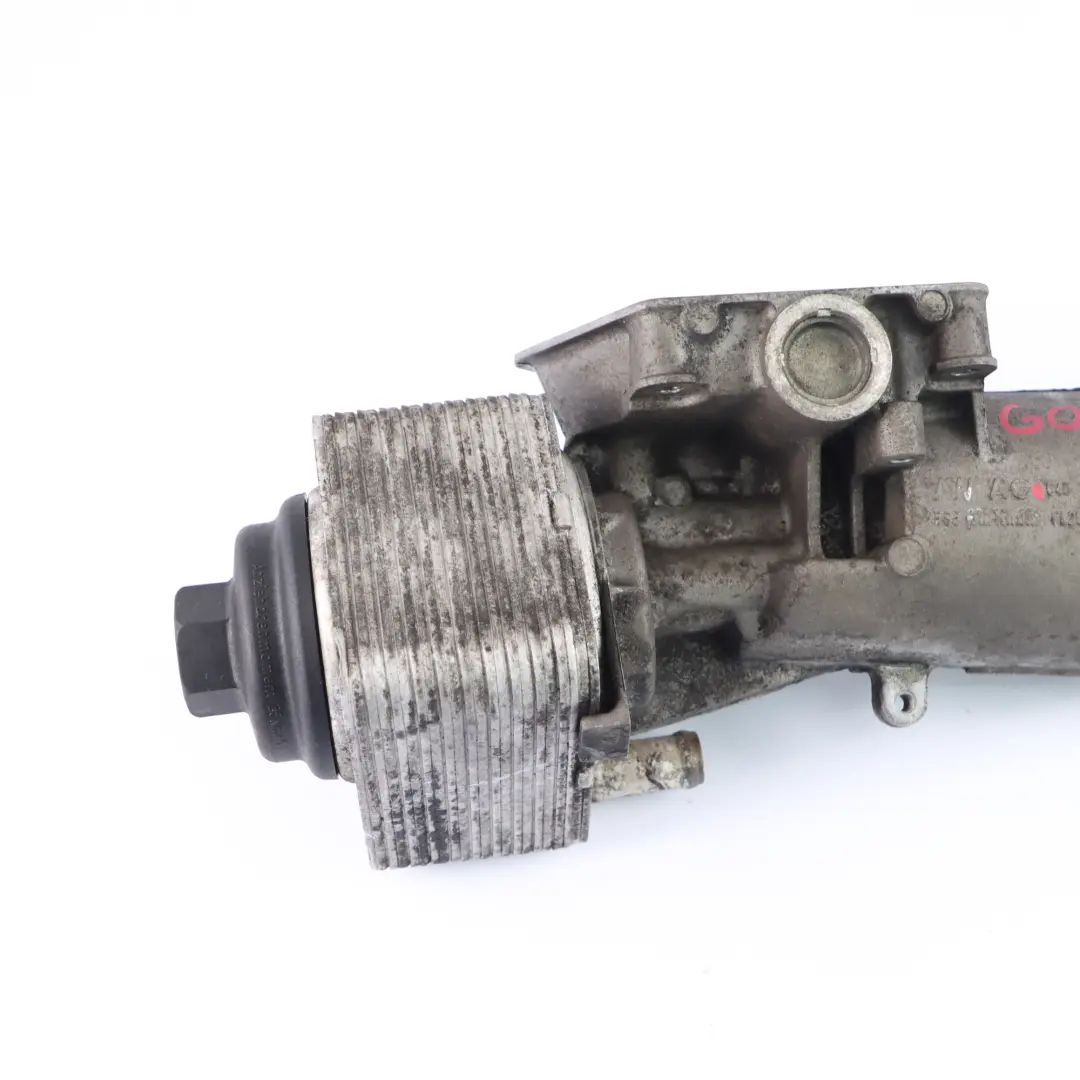 VW Golf MK5 Audi A3 8P Tdi filtro olio alloggiamento radiatore olio - SKU 045115389E - Numero di parte 045115389E