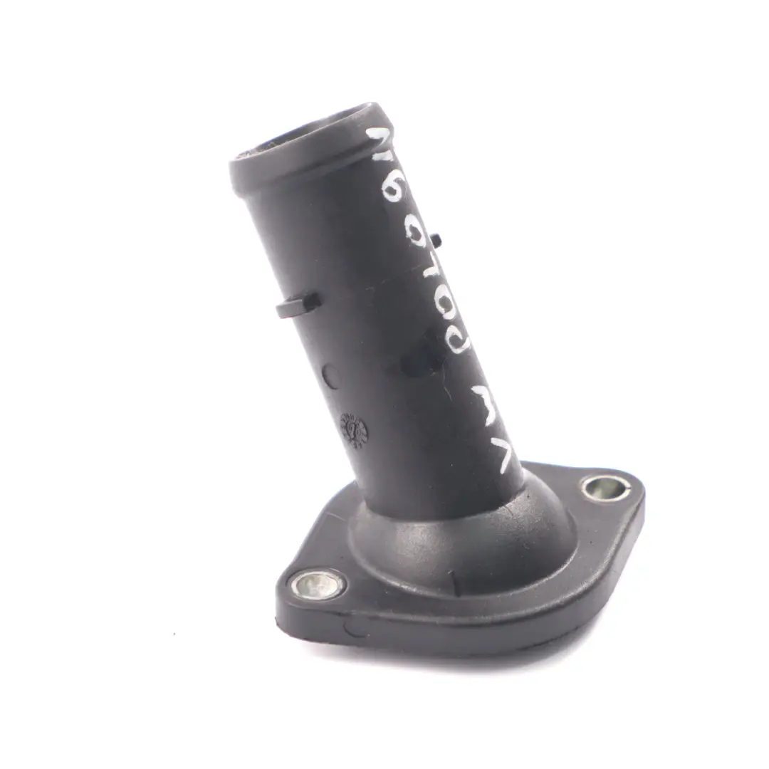 BMS Brida de refrigerante Carcasa del termostato para VW Polo 4 9N 1.4 TDI con número de pieza 045121121A VW Polo 4 9N 1.4 TDI BMS Brida de refrigerante Carcasa del termostato - SKU 045121121A - Número de pieza 045121121A