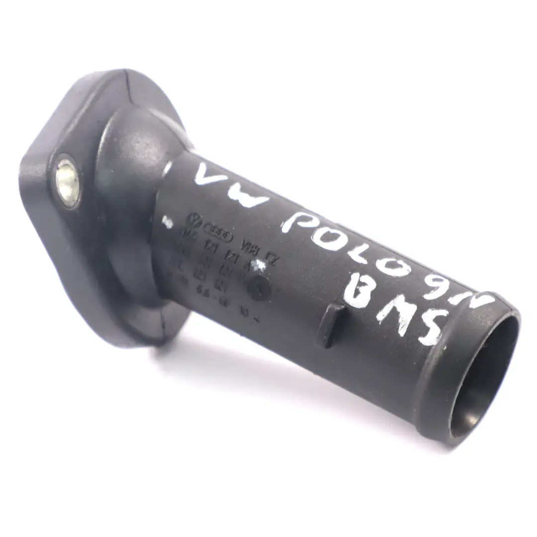 1.4TDI BMS Flangia refrigerante Alloggiamento termostato per VW Polo 4 9N con numero di parte 045121121A VW Polo 4 9N 1.4TDI BMS Flangia refrigerante Alloggiamento termostato - SKU 045121121A - Numero di parte 045121121A