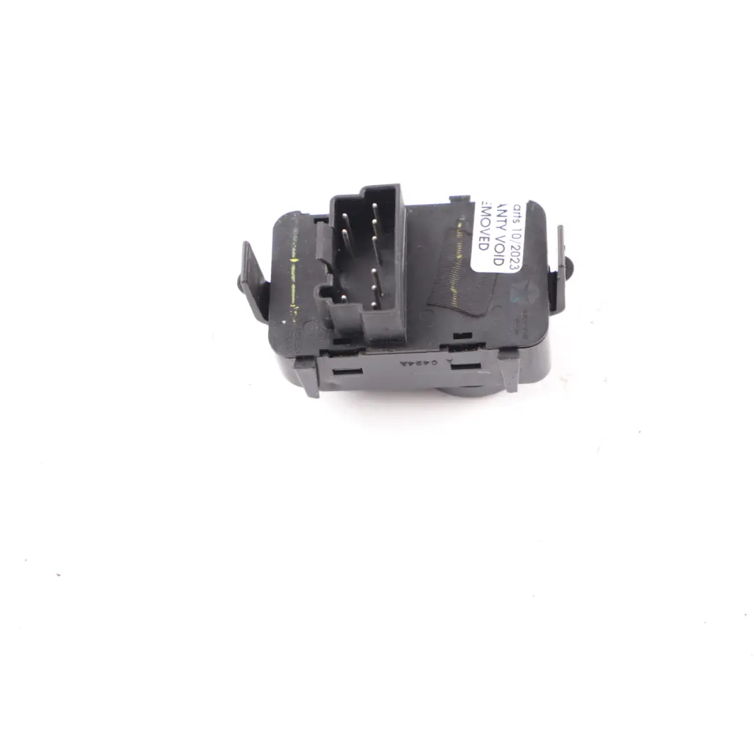 Mirror Adjustment Switch Control Unit to Chrysler Grand Voyager Electric with Part number 04685317AB Chrysler Grand Voyager Electric Mirror Adjustment Switch Control Unit - SKU 04685317AB - Part number 04685317AB