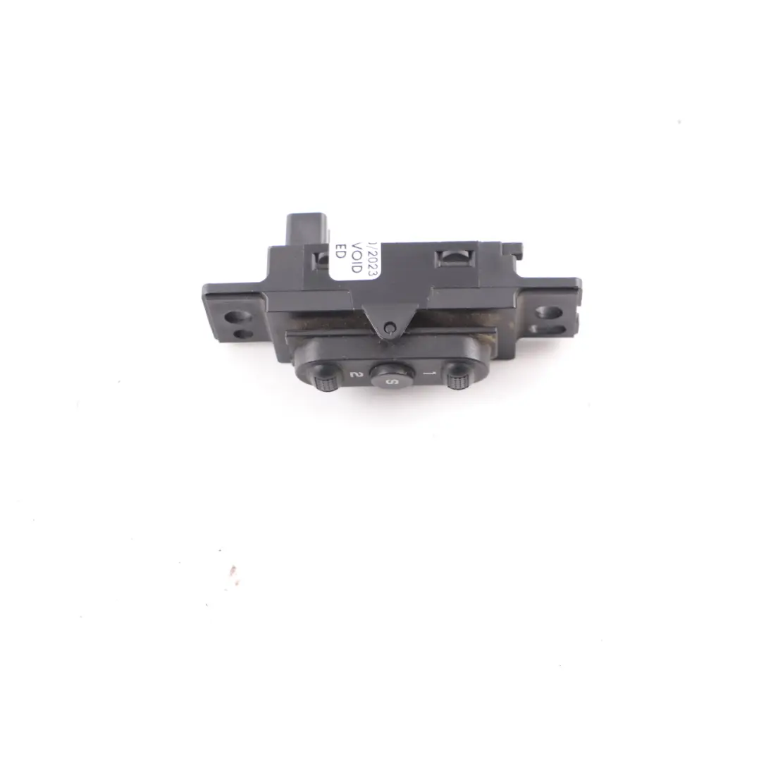 Schalttafel rechts Vordersitz verstellbar Memory A1648704410 für Mercedes ML W164 mit Teilenummer 04685800AA Mercedes ML W164 Schalttafel rechts Vordersitz verstellbar Memory A1648704410 - SKU 04685800AA - Teilenummer 04685800AA