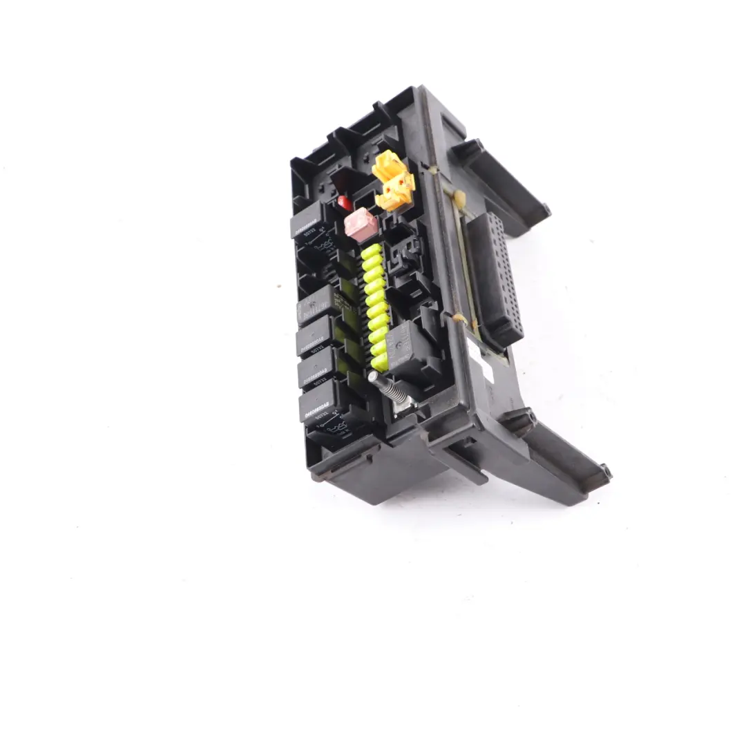 Fuse Box Relay Control Unit to Jeep Grand Cherokee WK Commander XK with Part number 04692114AC Jeep Grand Cherokee WK Commander XK Fuse Box Relay Control Unit - SKU 04692114AC - Part number 04692114AC