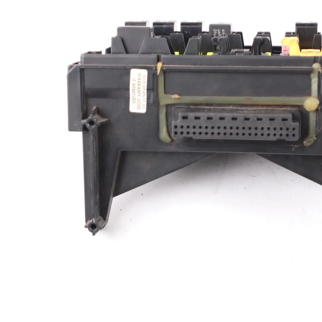 Fuse Box Relay Control Unit to Jeep Grand Cherokee WK Commander XK with Part number 04692114AC Jeep Grand Cherokee WK Commander XK Fuse Box Relay Control Unit - SKU 04692114AC - Part number 04692114AC