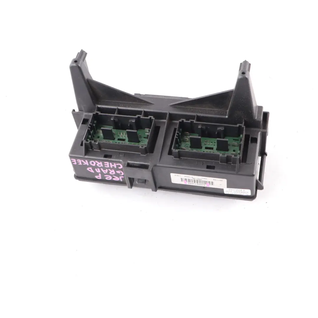 Fuse Box Relay Control Unit to Jeep Grand Cherokee WK Commander XK with Part number 04692114AC Jeep Grand Cherokee WK Commander XK Fuse Box Relay Control Unit - SKU 04692114AC - Part number 04692114AC