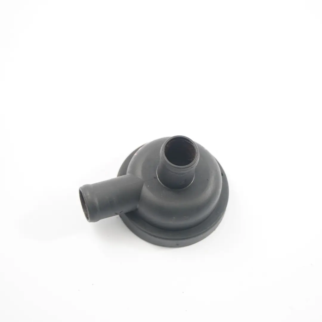 8N 1.8T Tuyau de la soupape de reniflard du carter du moteur pour Audi TT à propos du numéro de pièce 06A129101A Audi TT 8N 1.8T Tuyau de la soupape de reniflard du carter du moteur - SKU 06A129101A - Numéro de pièce 06A129101A