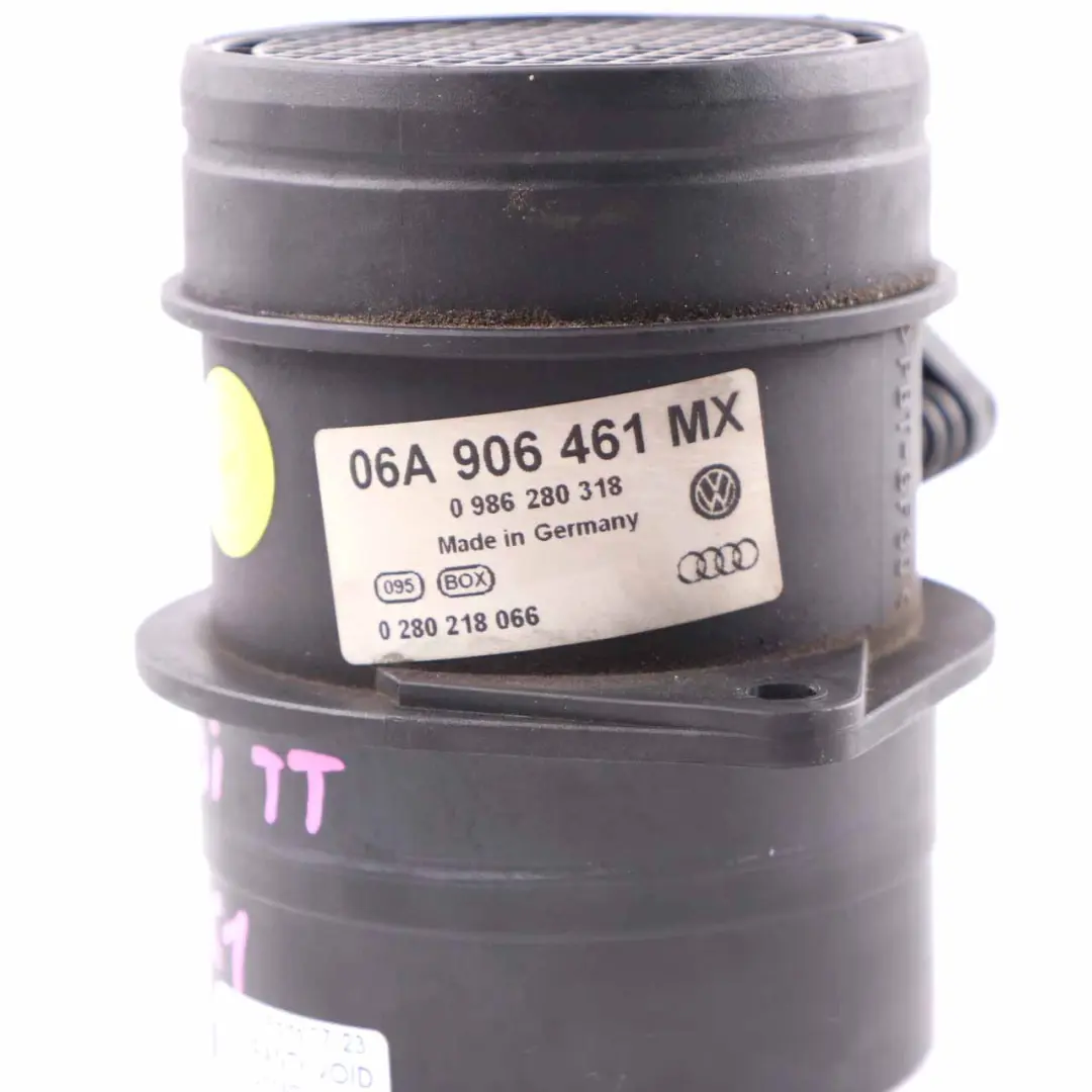 8N A3 8L Air Flow Mass Meter Sensor to Audi TT with Part number 06A906461M Audi TT 8N A3 8L Air Flow Mass Meter Sensor - SKU 06A906461M - Part number 06A906461M