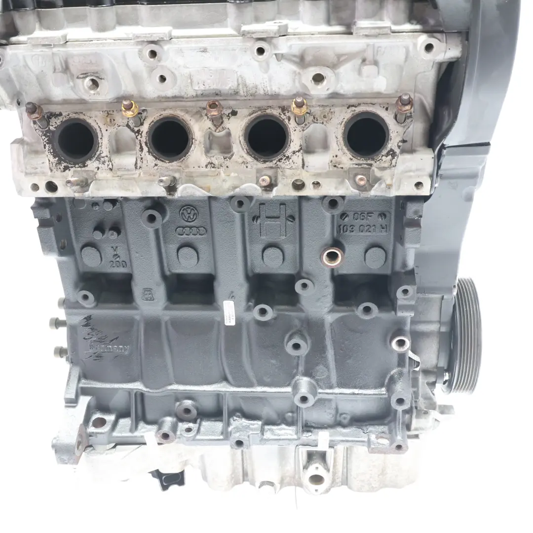 Desnudo CDLB 272HP 149 000 km, GARANTÍA para Audi TT S 8J 2.0 TFSI Quattro Motor con número de pieza 06F100035T Audi TT S 8J 2.0 TFSI Quattro Motor Desnudo CDLB 272HP 149 000 km, GARANTÍA - SKU 06F100035T - Número de pieza 06F100035T