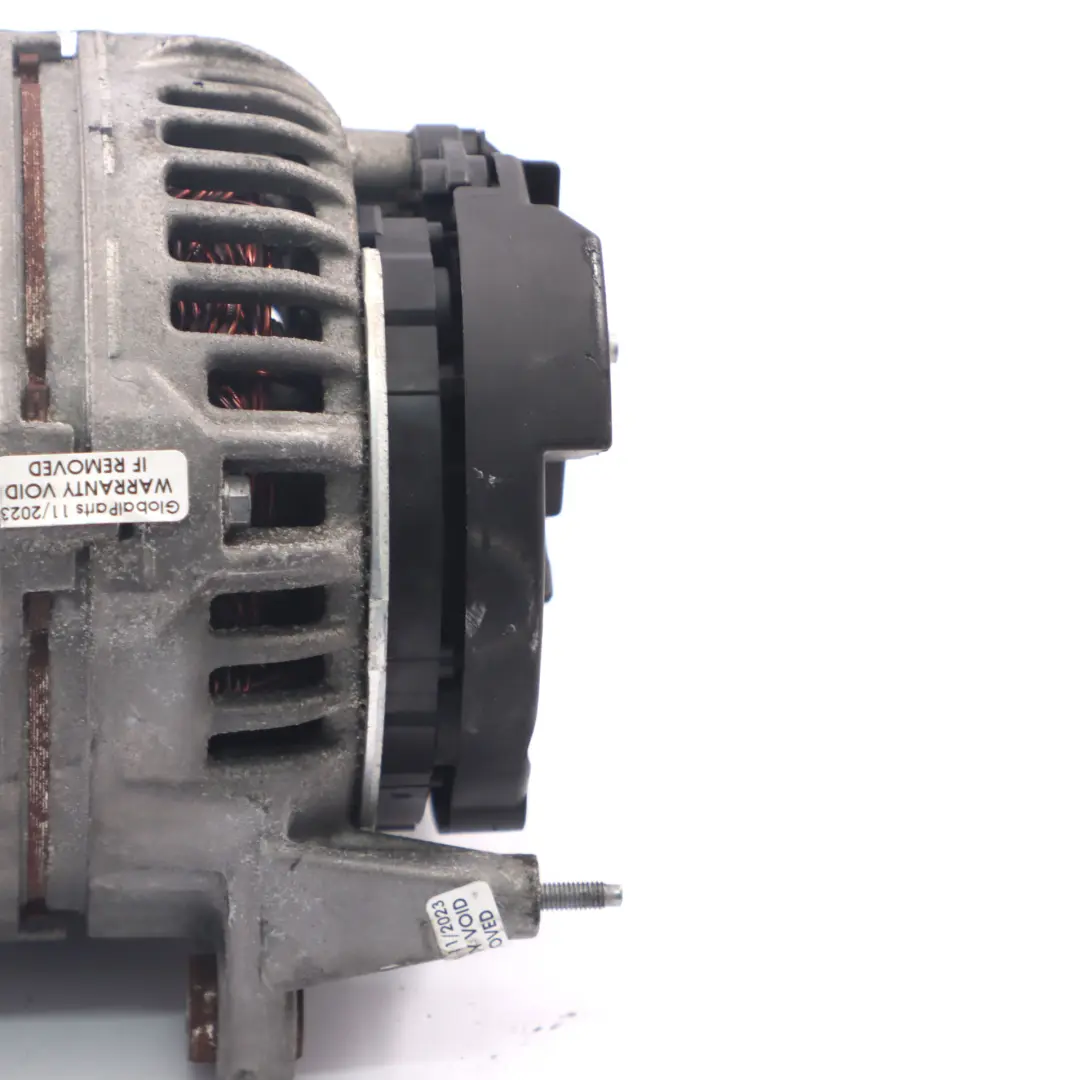 Alternatore Generatore per Volkswagen Golf 5 Audi A3 8P 1.9 2.0 TDI con numero di parte 06F903023F Volkswagen Golf 5 Audi A3 8P 1.9 2.0 TDI Alternatore Generatore - SKU 06F903023F - Numero di parte 06F903023F