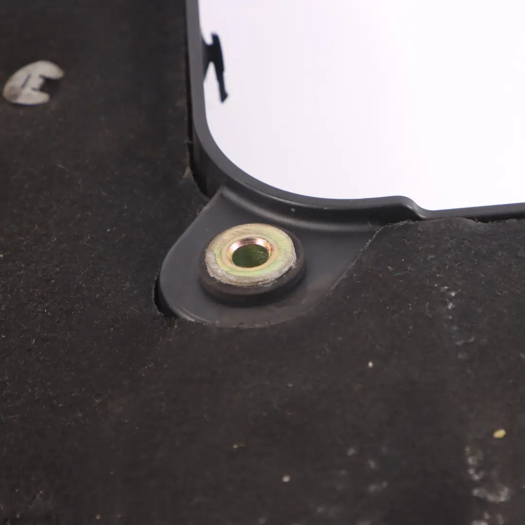 7L Coperchio acustico Isolamento rifinitura per Volkswagen Touareg con numero di parte 070103905A Volkswagen Touareg 7L Coperchio acustico Isolamento rifinitura - SKU 070103905A - Numero di parte 070103905A