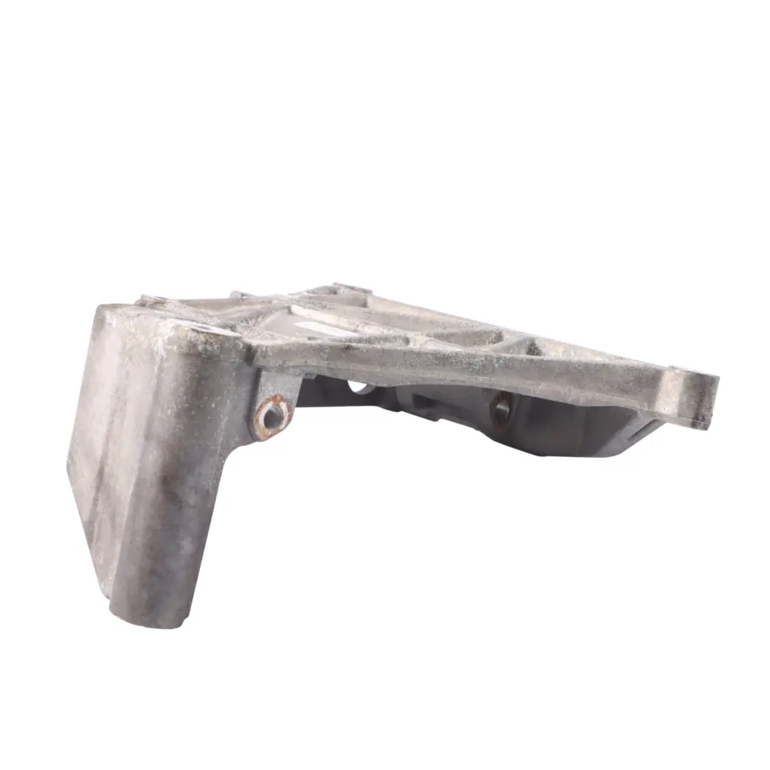 Volkswagen Touareg 7L Staffa montaggio dell'alternatore Supporto - SKU 070903143C - Numero di parte 070903143C