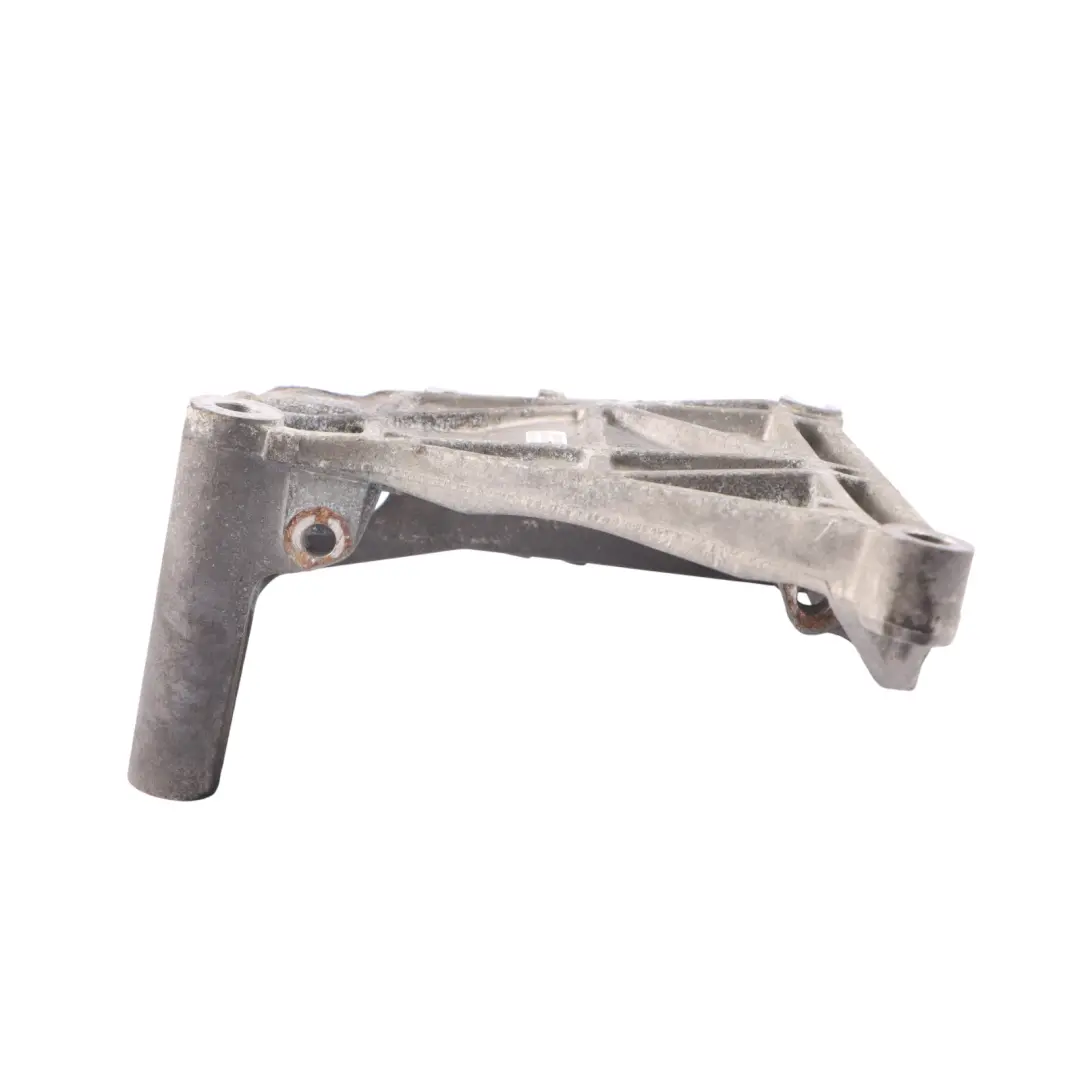 Volkswagen Touareg 7L Staffa montaggio dell'alternatore Supporto - SKU 070903143C - Numero di parte 070903143C