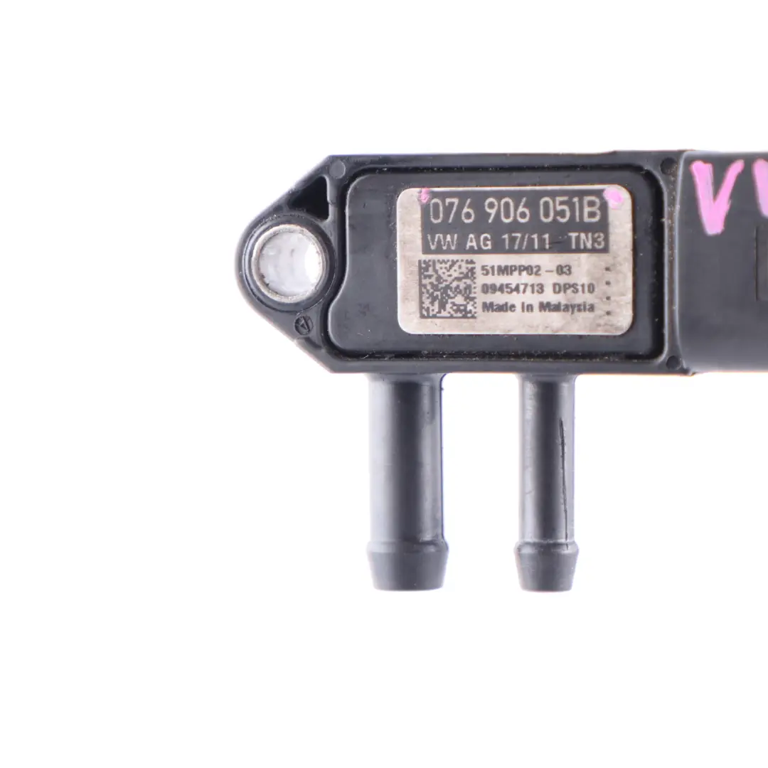 Sensore di pressione differenziale DPF 076906051A per Volkswagen VW Audi Skoda con numero di parte 076906051B Volkswagen VW Audi Skoda Sensore di pressione differenziale DPF 076906051A - SKU 076906051B - Numero di parte 076906051B